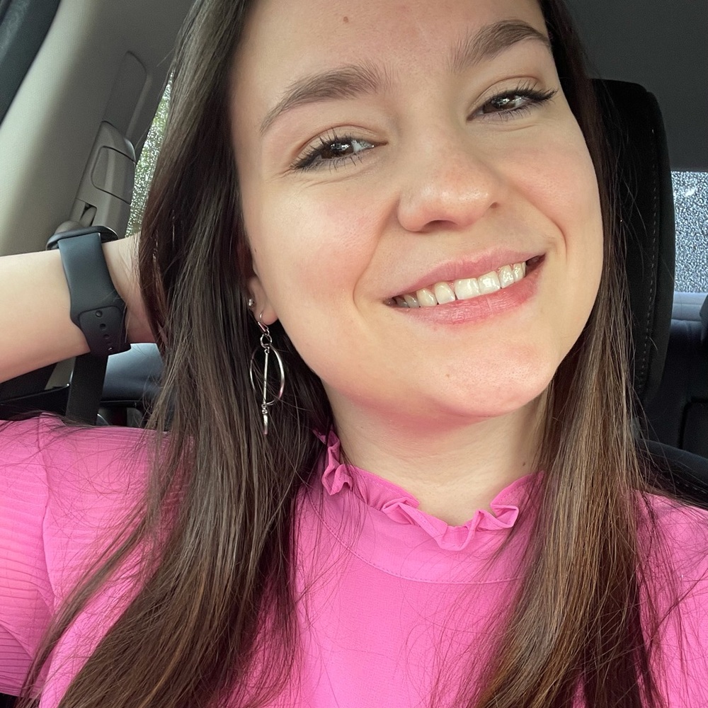 Meet your Posher, Elise